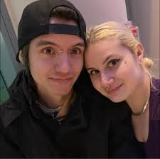 Can you ask "hey meta" while recording video?