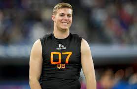 Steelers QB Will Howard Reveals Aaron Rodgers' Private Message - Yahoo  Sports