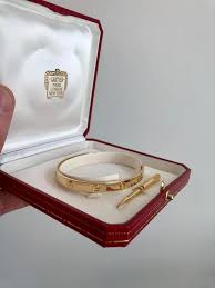 Cartier Love Bracelet 18k Yellow Gold Authentic Size 21 Everyday Jewelry Gold Cartier Bracelet Cartier Love Bracelet