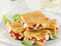 Bismillah bingung ni menu sarapan pake roti tawar udh dicoba semua, lihat kreasi roti tawar rupanya ada yg bisa di bikin beginian. Resep Roti Goreng Kornet Untuk Sarapan Yang Memuaskan