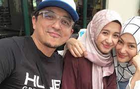 Walaupun engku emran mantan suami saya, ayah dari anak saya, kalau dia tidak buka suara, saya juga tidak, ujar erra fazira, seperti dilansir dari youtube budiey channel, belum lama ini. Hubungan Saya Dan Erra Bagai Adik Dan Kakak Laudya Cynthia Bella