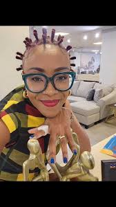 Bumpyhead and a smile. , #GoodEnergy #ShellyAnnWeeks , #BumpyHeadyGyal