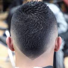 El corte fade en español se lo suele conocer también como desvanecido o con disminución. 20 Stylish And Simple Short Haircuts For Men Mohawk Hairstyles Men Mens Haircuts Short Haircuts For Men