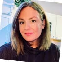 Jennifer Muncy's Instagram, Twitter & Facebook