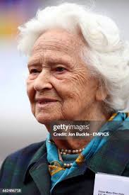 13 Mary Glen Haig Stock Photos, High-Res Pictures, and Images