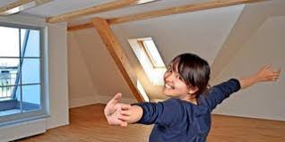 Nachmieter gesucht ab 16.08.2021 4 parteien altbauhaus hüxtertorallee 3.og dachgeschoss 2 zimmer +. Reinfeld Stormarn Mieten Steigen Weiter