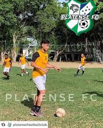 Platense football club sociedad anónima de capital variable is a football team from honduras, based in puerto cort�s. Capitan C Repost Via Grupo Escualos De Corazon Facebook