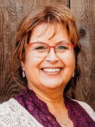 Sandra Chute's Instagram, Twitter & Facebook