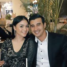 Ali syakieb mengawali karirnya dengan bergabung bersama rumah produksi sinemart, 2007. Citra Kirana Akui Putus Dengan Ali Syakieb Showbiz Liputan6 Com