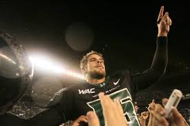 From the mater dei high school, colt brennan completed his high school elementary education. Oadlbbpznmp03m