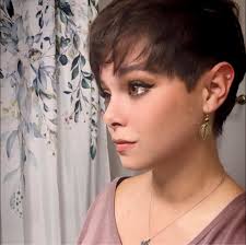 Does anyone know an art teacher in Murray or Calloway County to whom I can  donate art supplies?