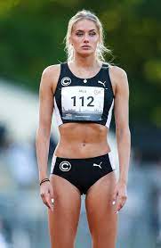 Reports went viral after schmidt shares pictures where she … World S Sexiest Athlete Alica Schmidt Trains Dortmund As Man Utd Fans Joke They Re Doing Everything To Keep Sancho