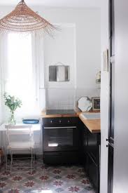 Visite De L Appartement Parisien De La Creatrice Laure De Sagazan Appartement Parisien Appartement Coin Salle A Manger