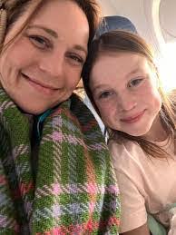 Sandi Gunderson's Instagram, Twitter & Facebook