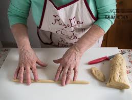 Italian Taralli Savoury Snacks With Fennel Seeds Savory Snacks Olive Oil Recipes Savory