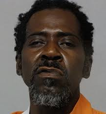 Man arrested, accused to stealing and threatening store employees