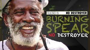 Rochelle Bradshaw's Instagram, Twitter & Facebook