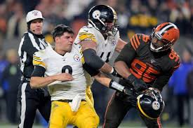 Who Is Myles Garrett A Fearsome Rusher With A History Of Penalties The New York Times