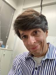 Professor » Rodrigo Lambert Oréfice » Escola de Engenharia » Departamento  de Engenharia Metalúrgica e de Materiais » Somos UFMG