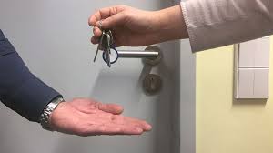 Aus diesem grund sollten sie dafür sorgen, dass mängel und schäden bei der wohnungsübergabe detailliert und schriftlich festgehalten werden. Tipps Fur Eine Rechtssichere Wohnungsubergabe
