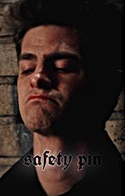 𝐬𝐚𝐟𝐞𝐭𝐲 𝐩𝐢𝐧 • remus lupin