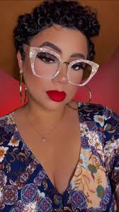 Zeelol with Slender Face Pixie Cut