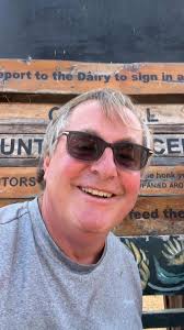 Looking forward to being back with you for Monday's Afternoon Show when my  guest will be Dr Robert of The Blow Monkeys with their new album  'Birdsong'. Do join us between 2