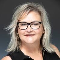 Denise Budd's Instagram, Twitter & Facebook