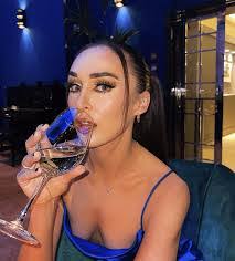 Lacey Edwards's Instagram, Twitter & Facebook