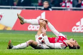 Ajax feyenoord grappen / #feysou #clasie #pelle #koeman #fredrutten #funny #grappig. Vreemde Uitspraak Clasie We Probeerden Zo Lang Mogelijk Met Elf Man Te Blijven Staan Ajaxfanzone Nl