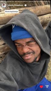 Which woman does he truly love?