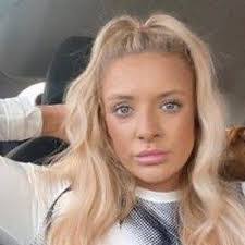 Shannon Lacey's Instagram, Twitter & Facebook