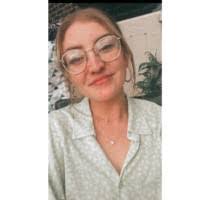 Ellie Ford's Instagram, Twitter & Facebook