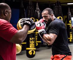 Hij is 1.98 meter lang en weegt 114 kilo. Win Maar Liefst X 6 60 Je Inzet Terug Als Badr Hari Van Verhoeven Wint Hoge Odds Sportgokken Eu