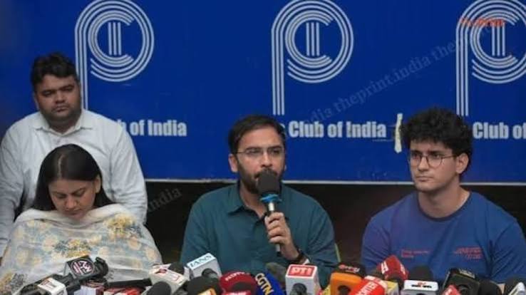 Delhi Police file FIR against CJP leaders Ranka and Das after Jantar Mantar breach