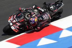 Naked Pallavi Patil couch - intimate session!