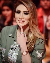 Trending Photo De Amina Sta My Mood Tonight Bas Lesmasques1 In Gaia Atelier Instagram Photo Instagram Photos Des Stars