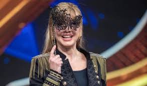 È un programma di milly carlucci e giancarlo de andreis e di luca alcini, maddalena de panfilis, giovanni. Il Cantante Mascherato 2021 Quando Inizia Giudici E Maschere