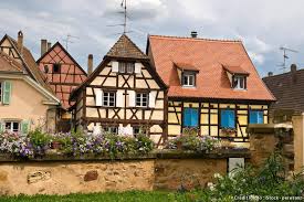Eguisheim Au Coeur Du Vignoble D Alsace In 2020 House Styles Mansions Alsace