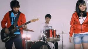 Salah satu peran orang lain di kehidupan ini adalah orang yang selalu kita cintai dan sayangi. Chord Kunci Gitar Lirik Lagu Hidupku Sepi Tanpamu New Syclon Namun Ku Akui Hidupku Sepi Tanpamu Tribun Solo