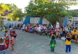 De fiesta los circulos infantiles