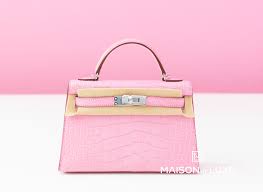 At full sprint, they will increase the player's horizontal movement speed by about 40%. Hermes 5p Bubblegum Pink Crocodile Alligator Kelly 25 Bag Pochette Clutch Maison De Luxe