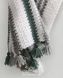 This infinity scarf pattern is great for those colder months. Easy To Crochet Baby Blanket Pattern How To Crochet A Blanket Using Moss Stitch Craft Mart
