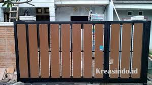 Apa itu pagar besi minimalis kombinasi woodplank? Model Pintu Besi Grc Dan Beberapa Model Terbaru Harga Bersaing