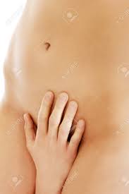 Joven Tocando Lugar Íntimo De La Mujer Desnuda. Fotos, retratos, imágenes y  fotografía de archivo libres de derecho. Image 36663764