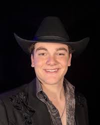 Crystal Dabbs's Instagram, Twitter & Facebook