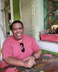 ✨ Paulo Ferracini – o araxaense que conquistou o Brasil pela moda! ✨  Produtor de moda, agente de modelos, missólogo, diretor da Place Models e  apresentador do programa Vida de Modelo, Paulo