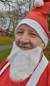 Santas raise £21k for Kemp Hospice fun run