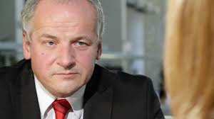 Ministr zdravotnictví roman prymula (56, za ano) nejspíš káže čechům vodu a sám pije víno. Prymula Hranice Brzy Otevreme Chceme Promorit Populaci Do Skoly Se Pujde S Rouskou Hospodarske Noviny Ihned Cz