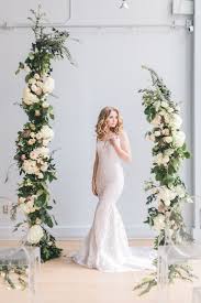 Bluumblvd Designed An Asymmetrical Wedding Archway Or Detached Wedding Arch Using Neutral Wedding Archway Floral Wedding Decorations Wedding Flower Decorations